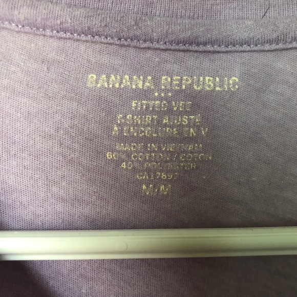 Banana Republic T-Shirt - Picture 3 of 4